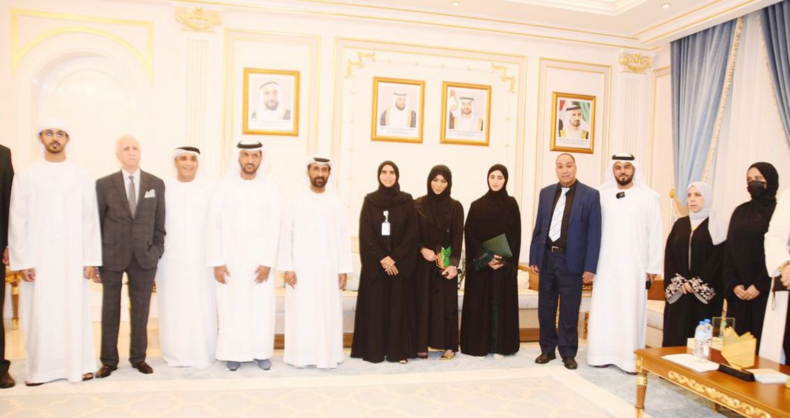 مركز سالم بن حم الثقافي يكرم عدداً من رواد الاستدامة