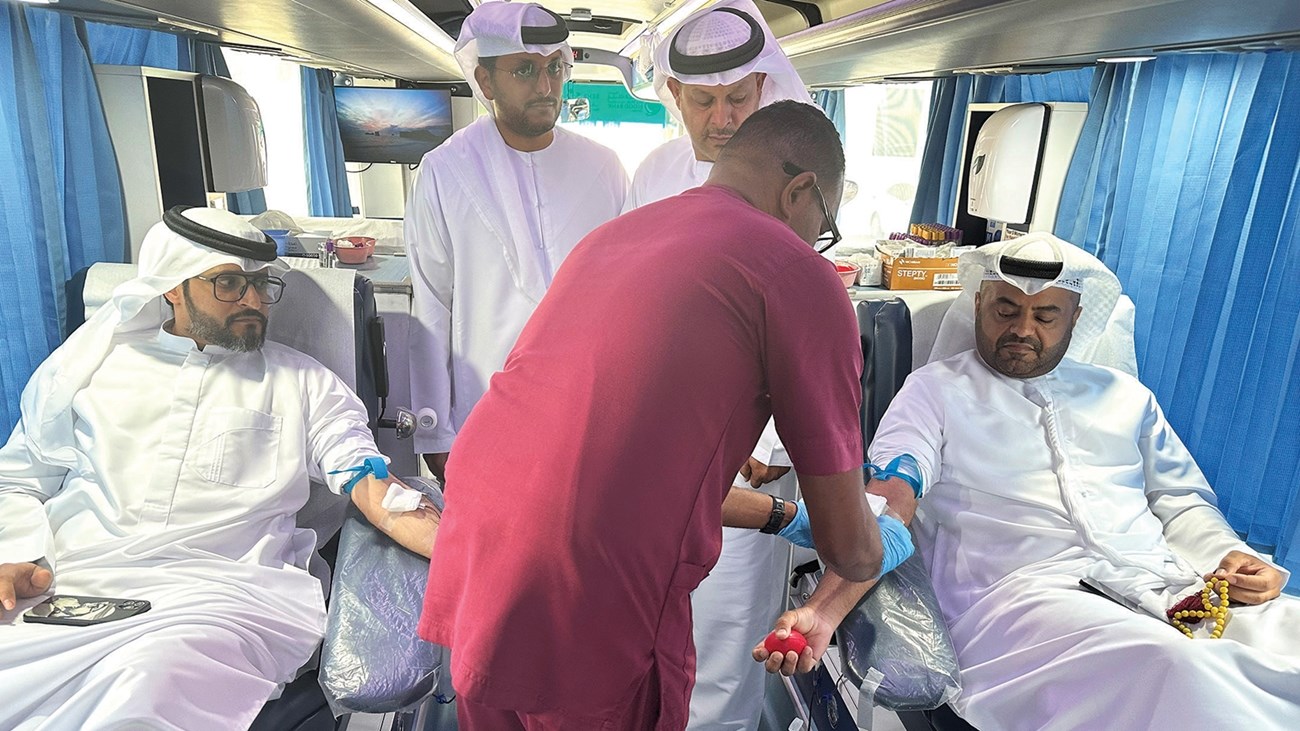 مركز سالم بن حم الثقافي يسهم في حملة للتبرع بالدم