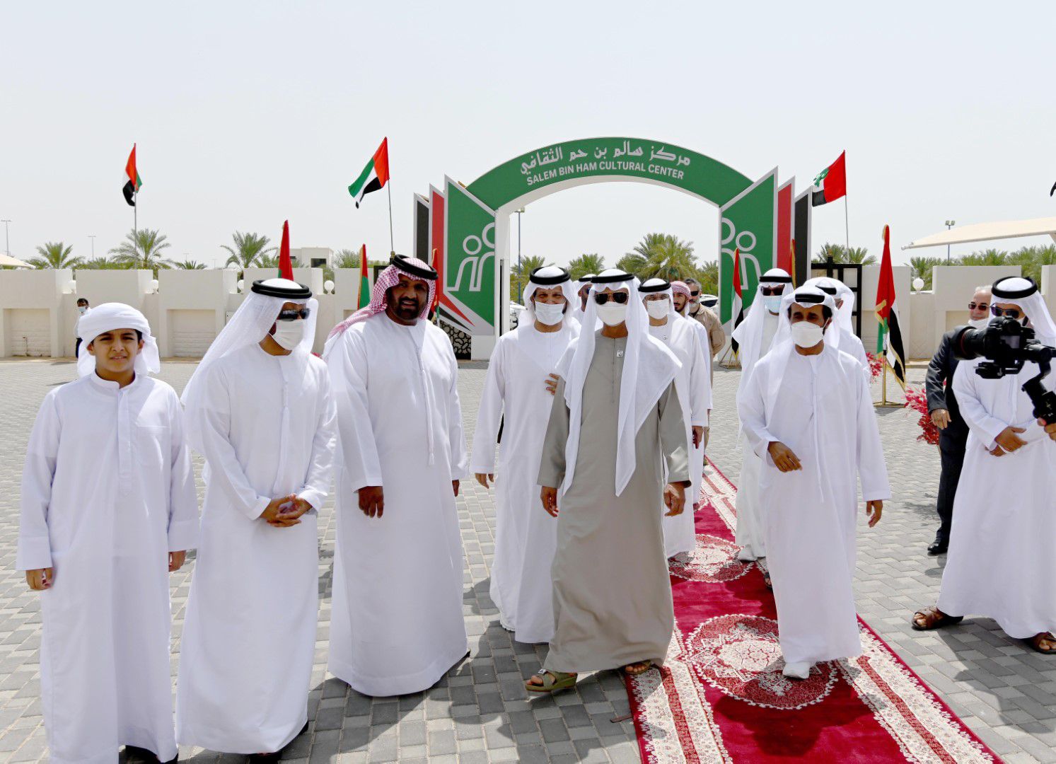 بتكليف من رئيس الدولة .. نهيان بن مبارك يفتتح مركز سالم بن حم الثقافي